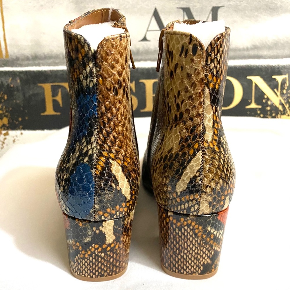 🆕 Tan Snake Embossed Fashion Boot - Picture 4 of 6